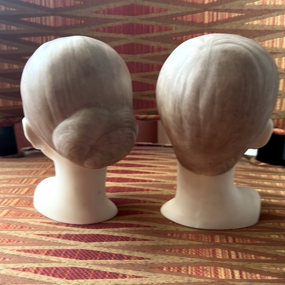 SOLD
Vintage Carol & Bill Henke ceramic children’s busts - Picture 2 of 3